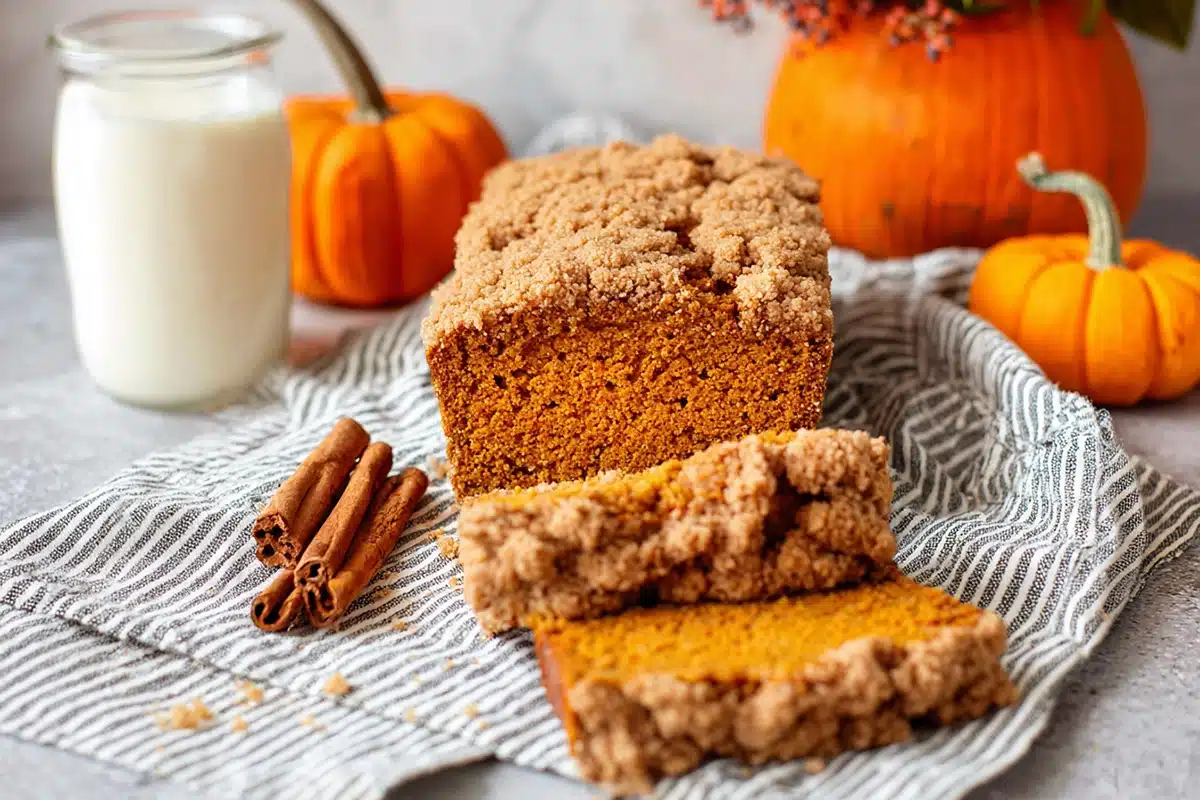 Pumpkin Bread with Streusel Toppin