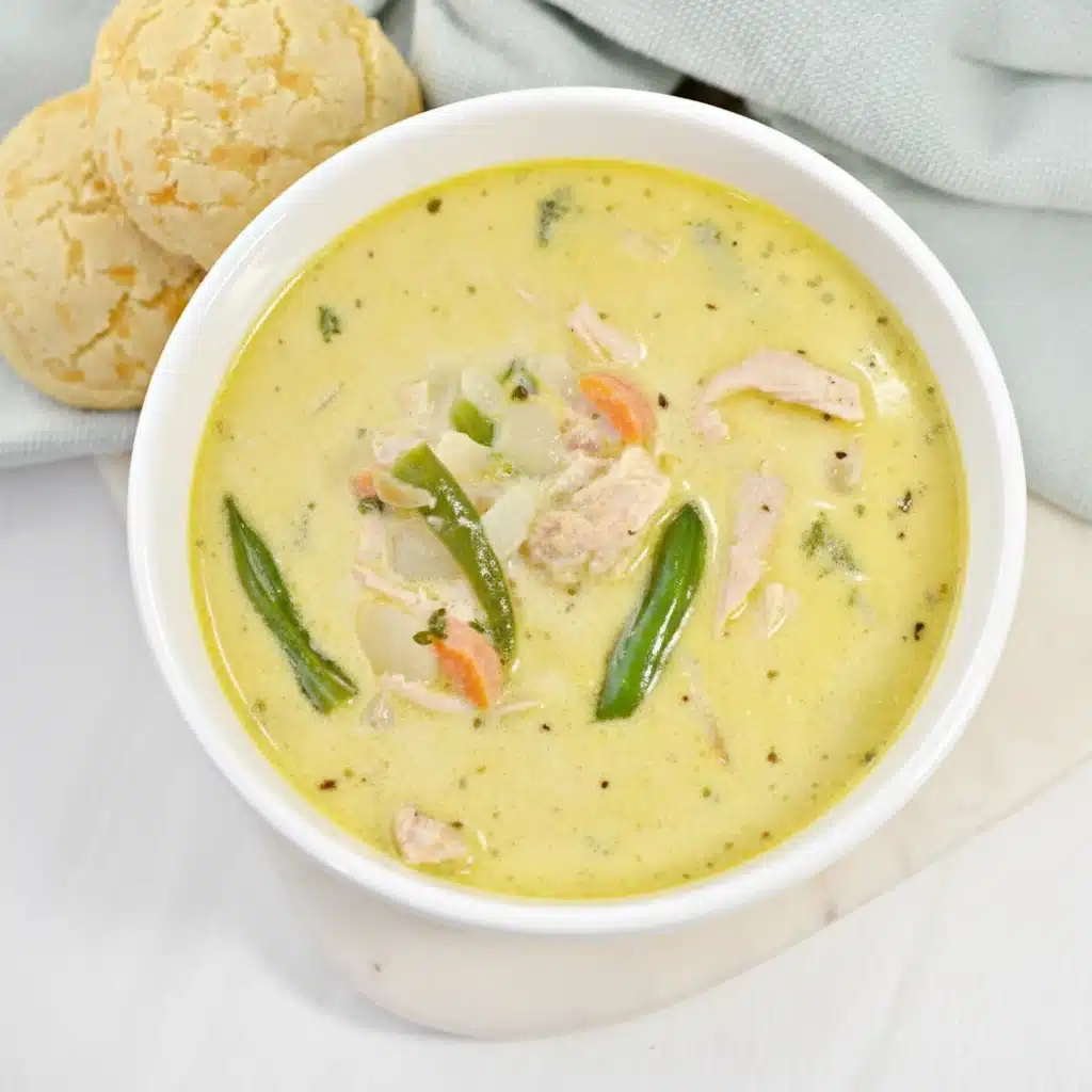 Keto Chicken Pot Pie Soup