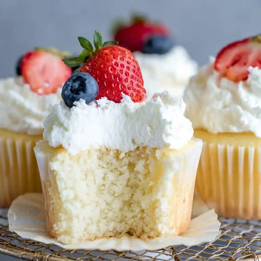 Angel Food Cupcakes – Easy Light Summer Dessert Recipe 4 Angel Food Cupcakes